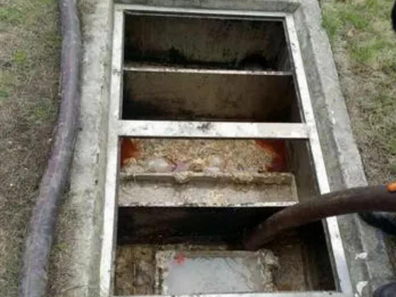 海头镇隔油池清理